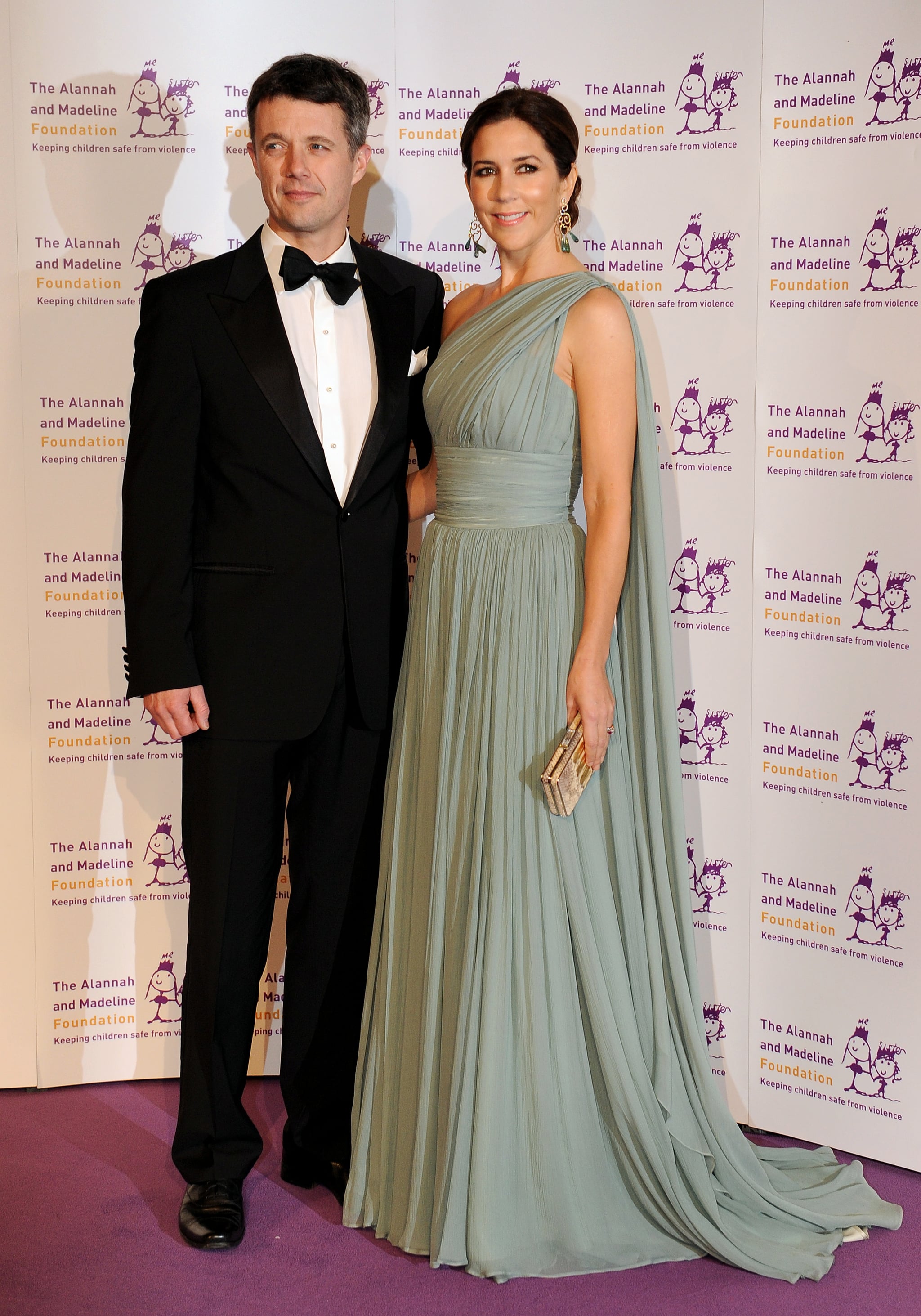 Charity dinner dress new arrivals