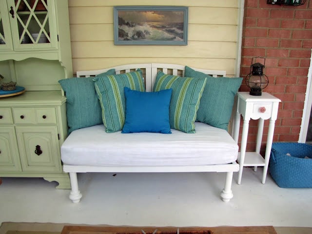 Upcycle Your Crib Into a Porch Bench