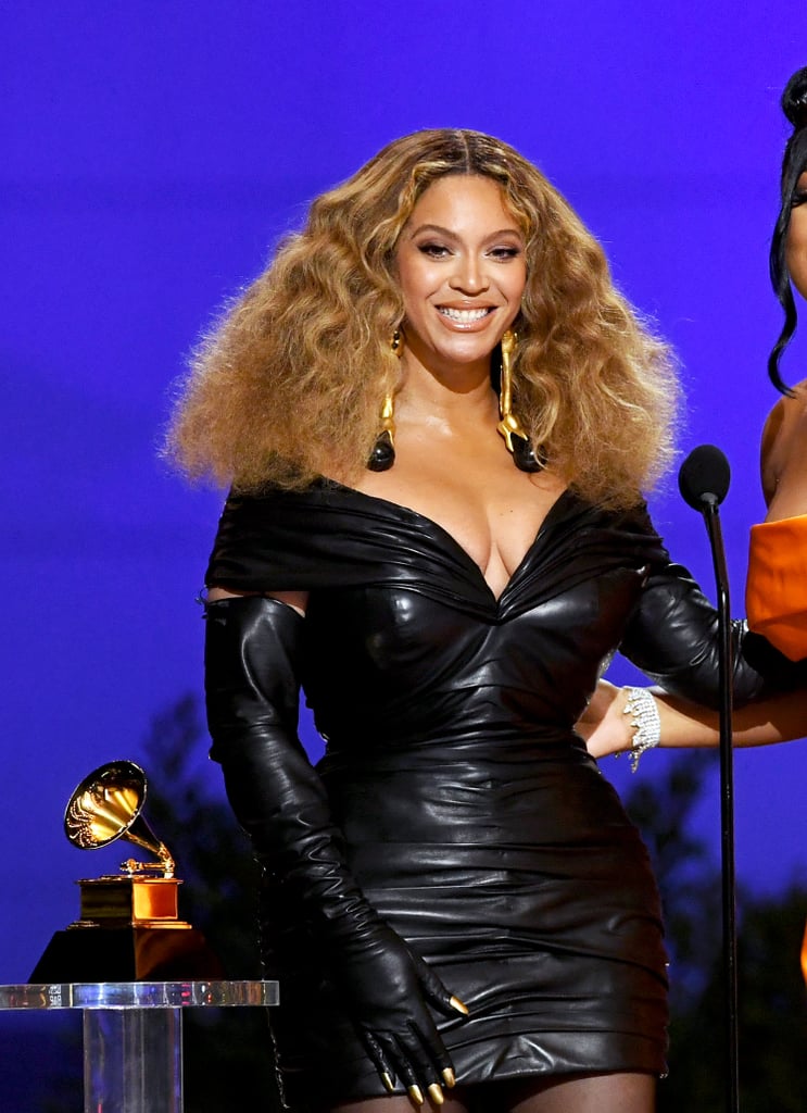 Beyoncé's Gold Manicure Over Her Gloves | Grammy Awards 2021