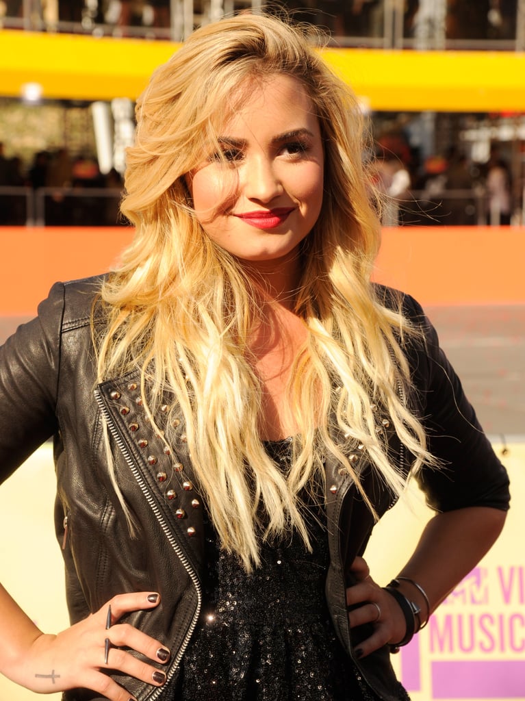 Long And Beach Blonde Demi Lovato Hair Pictures Popsugar