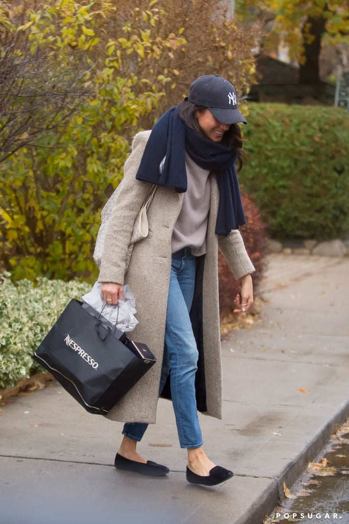 Meghan Markle on the Set of Suits Pictures November 2016