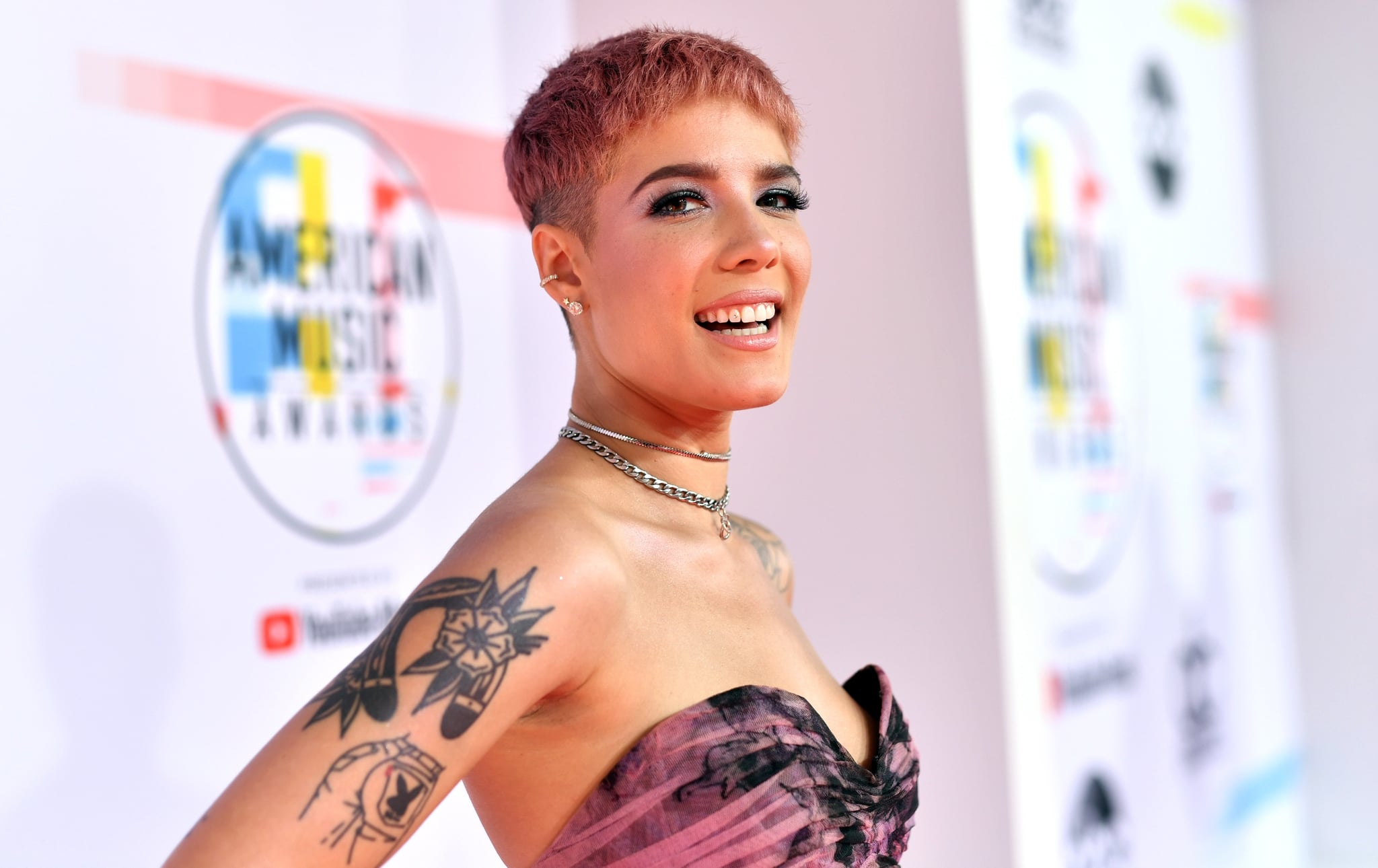 LOS ANGELES, CA - OCTOBER 09: Halsey attends the 2018 American Music Awards at Microsoft Theatre on October 9, 2018 in Los Angeles, California.  (Photo by Emma McIntyre/Getty Images For dcp)