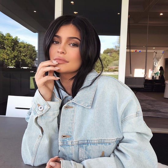 Kylie Jenner Selling Cosmetics From Truck