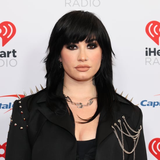 Demi Lovato's Hair-Headband Style: See Photos