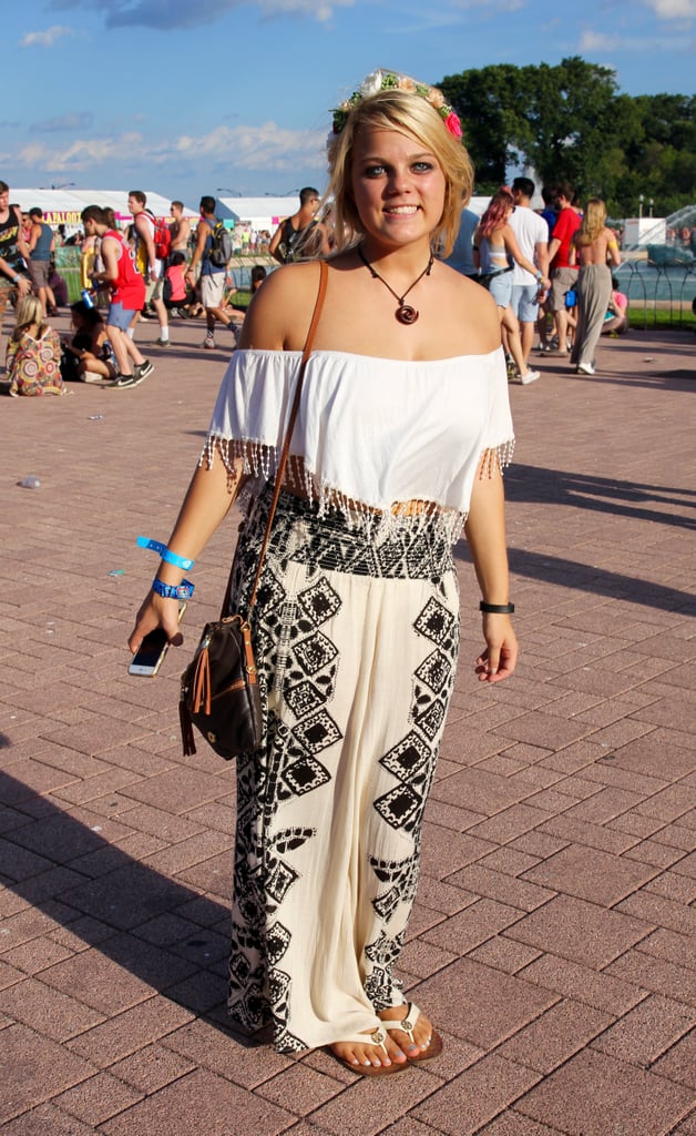 Proving you can look cute and still be comfortable, this attendee paired loose Free People pants with an equally breezy top.