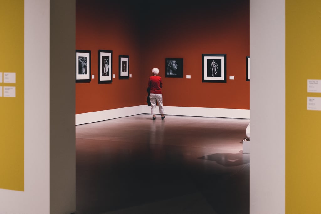Visit an art gallery.