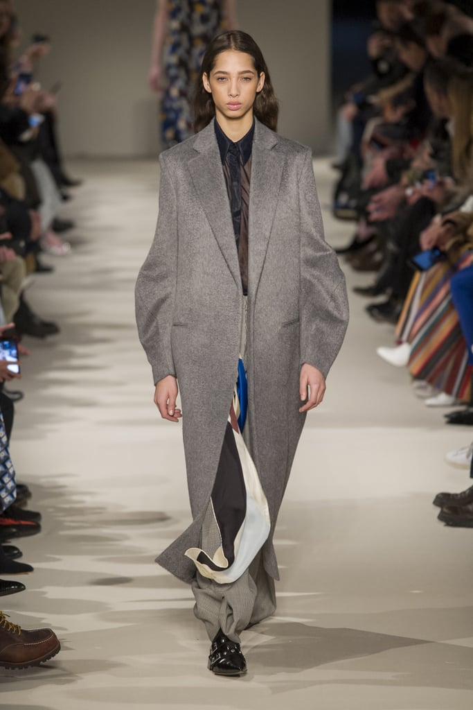 Victoria Beckham Fall 2017 Runway
