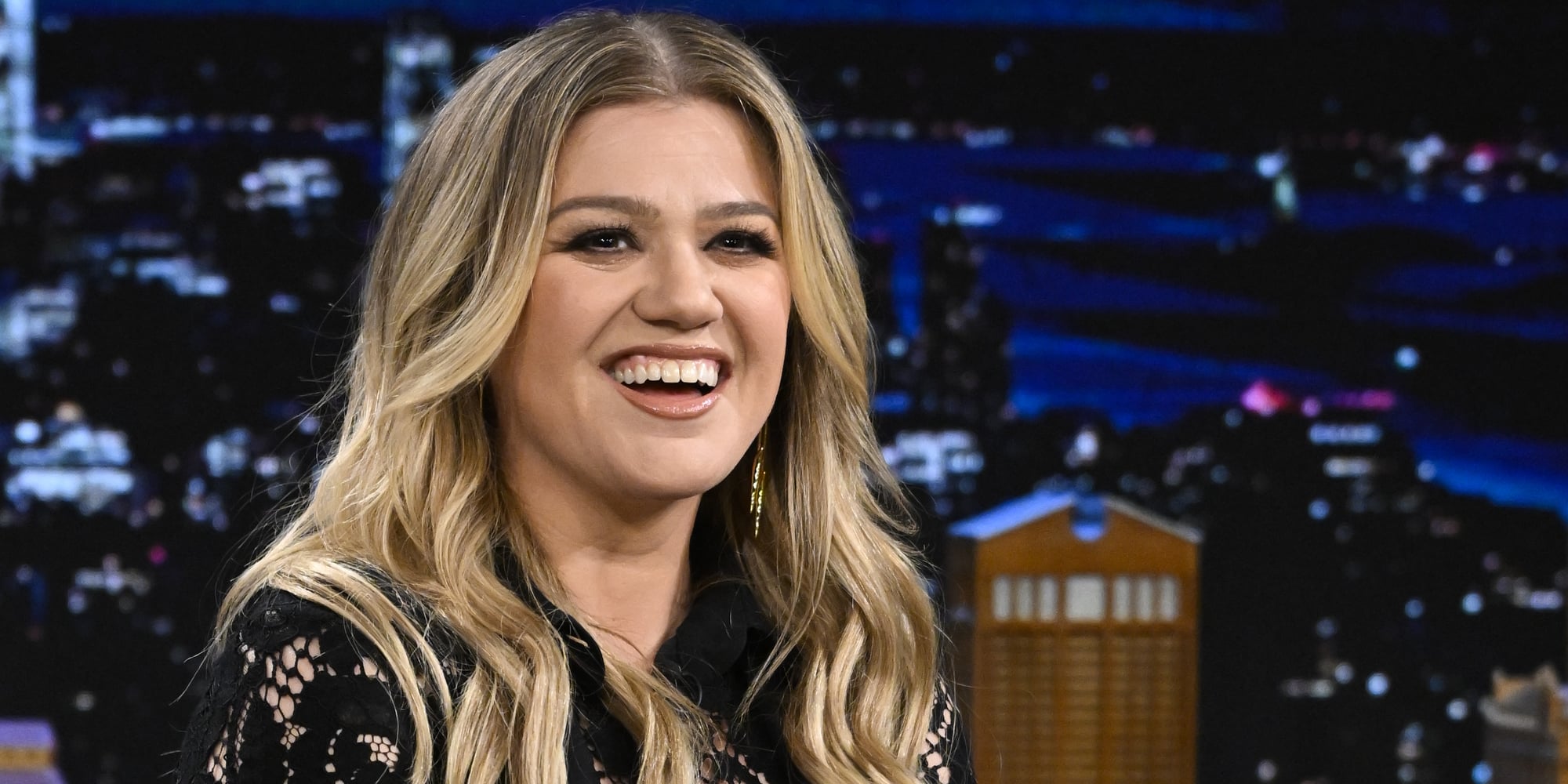 Kelly Clarkson's Birkin Bangs Need Your Attention - Vimarsana News