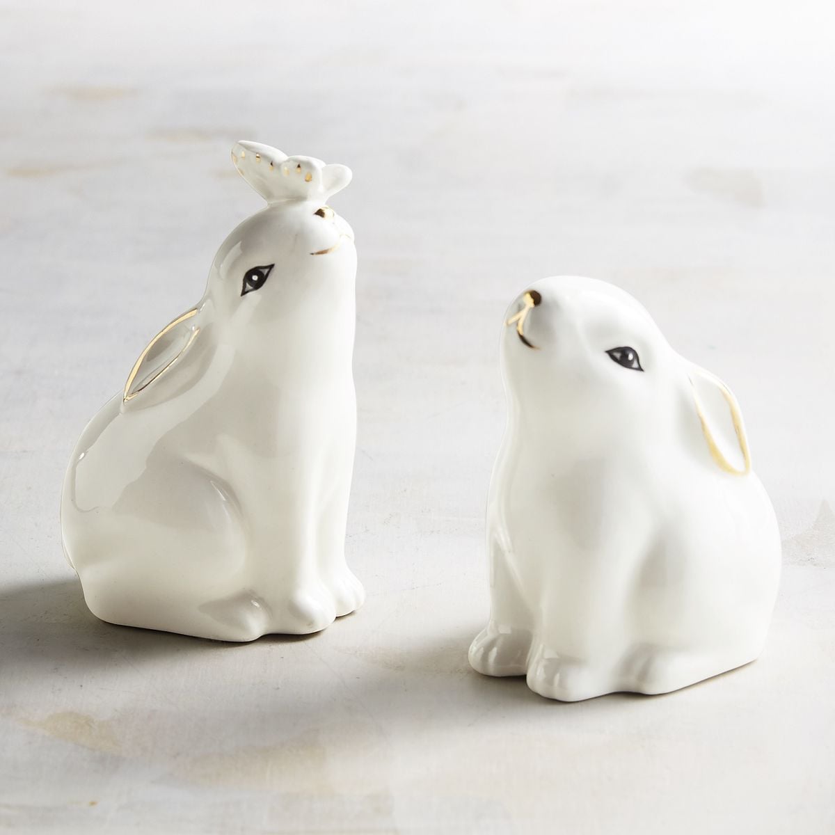 Pier 1 Imports White Easter Bunnies Ceramic Pedestal 