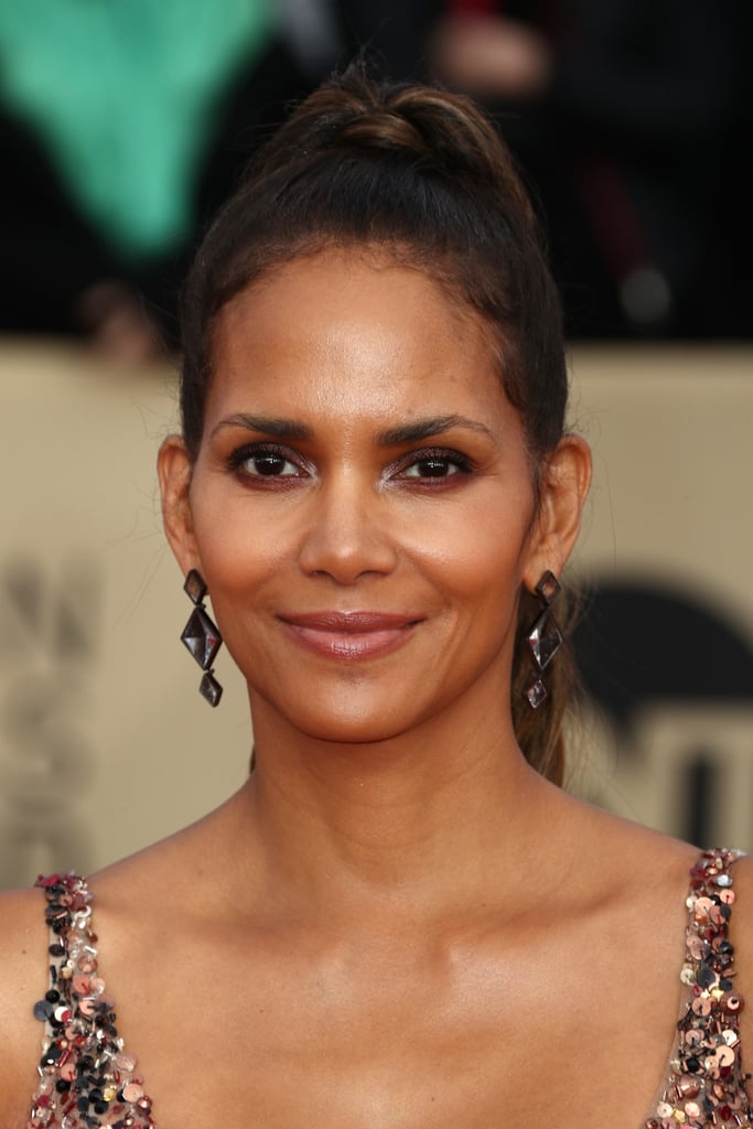 Halle Berry Hair And Makeup At Sag Awards 2018 Red Carpet