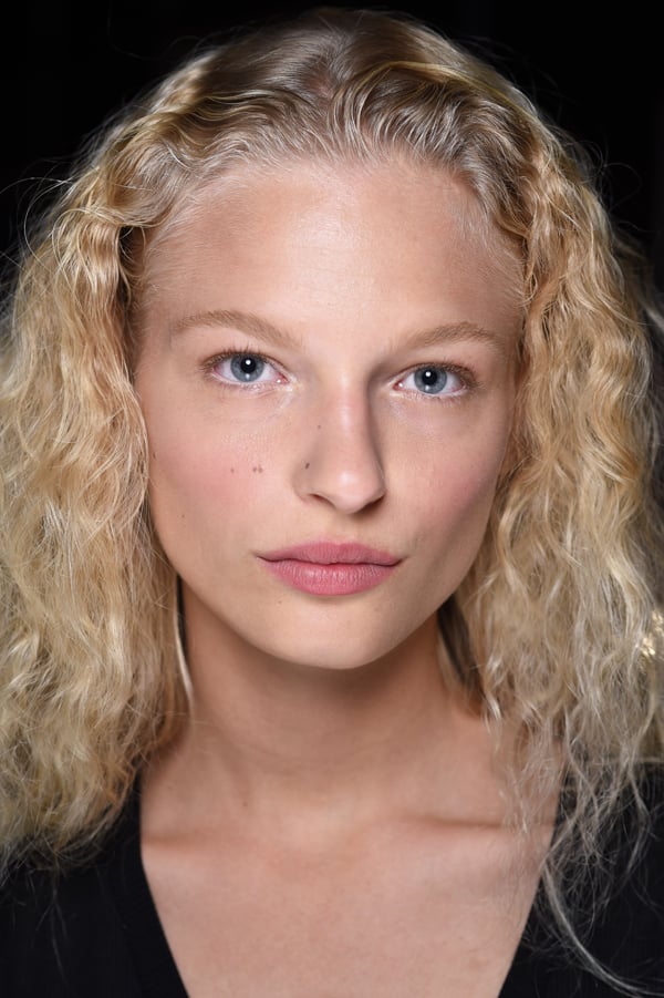 Get Glossy No-Makeup Eyelids