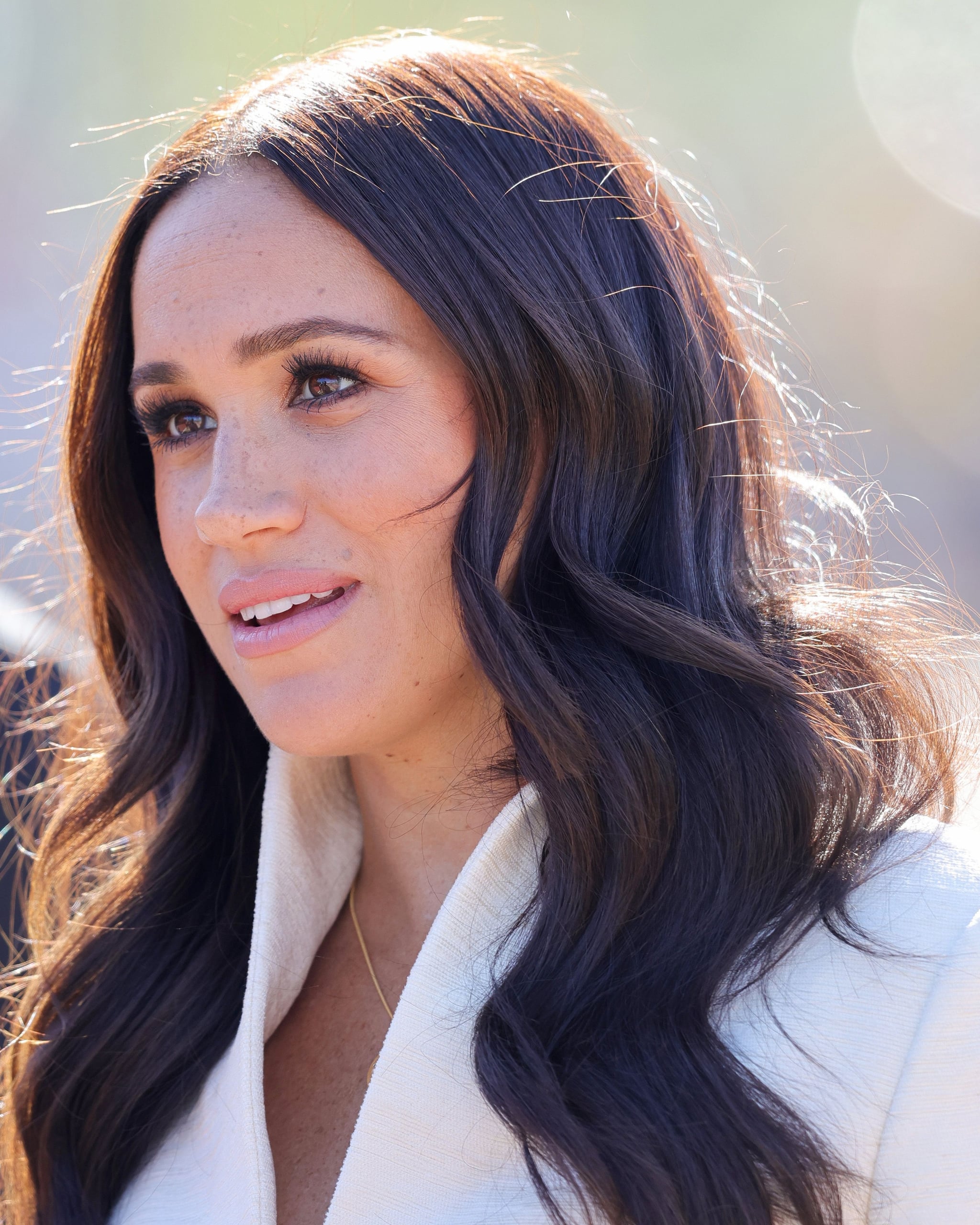 THE HAGUE, NETHERLANDS - APRIL 17:  Meghan, Duchess of Sussex attends the Athletics Competition during day two of the Invictus Games The Hague 2020 at Zuiderpark on April 17, 2022 in The Hague, Netherlands. (Photo by Chris Jackson/Getty Images for the Invictus Games Foundation)