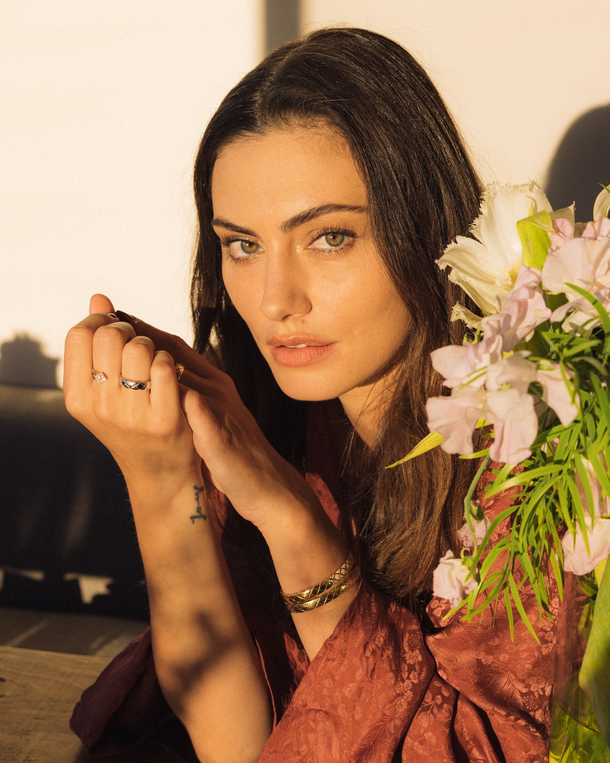 phoebe tonkin chanel 