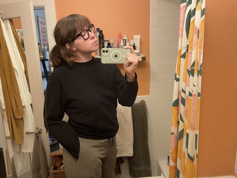 editor takes a selfie of a comfortable dopamine dressing outfit