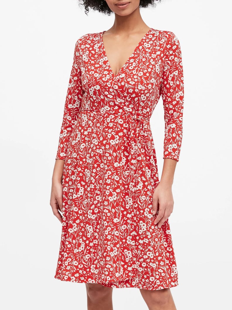 Print Wrinkle-Resistant Wrap Dress