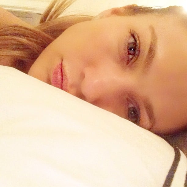 Jennifer Lopez took a selfie before going to sleep.
Source: Instagram user jlo