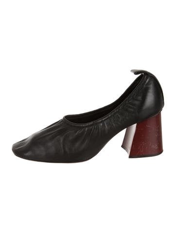 Céline Leather Ballet Pumps