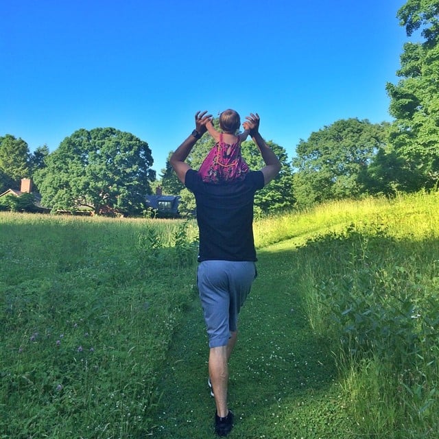 Gisele Bündchen and Tom Brady's daughter, Vivian, got a lift on Tom's shoulders.
Source: Instagram user giseleofficial