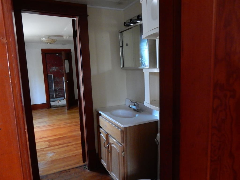 US Canada Border House POPSUGAR Home Photo 8