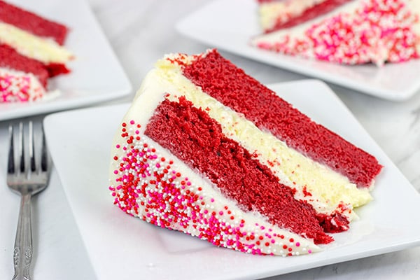 Red Velvet Cheesecake Cake