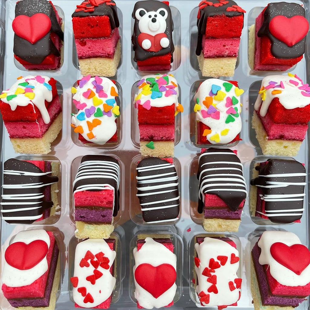 Zola Bakes Valentine's Day Rainbow Cookies - 20 Pack