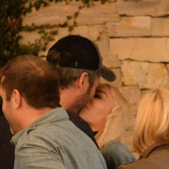 Gwen Stefani and Blake Shelton Kissing December 2015