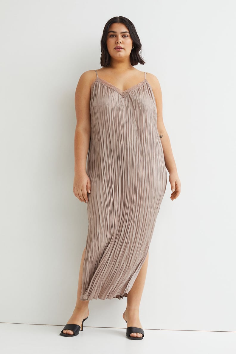 Effortless Elegance: H&M+ Lace-Trimmed Slip Dress