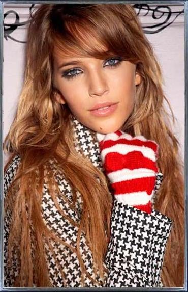 Luisana Lopilato Photo 23