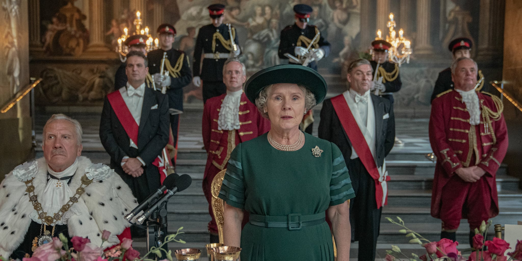 THE CROWN, centre: Imelda Staunton as Queen Elizabeth II, (Season 5, aired November 9, 2022). photo: Keith Bernstein / Netflix / Courtesy: Everett Collection