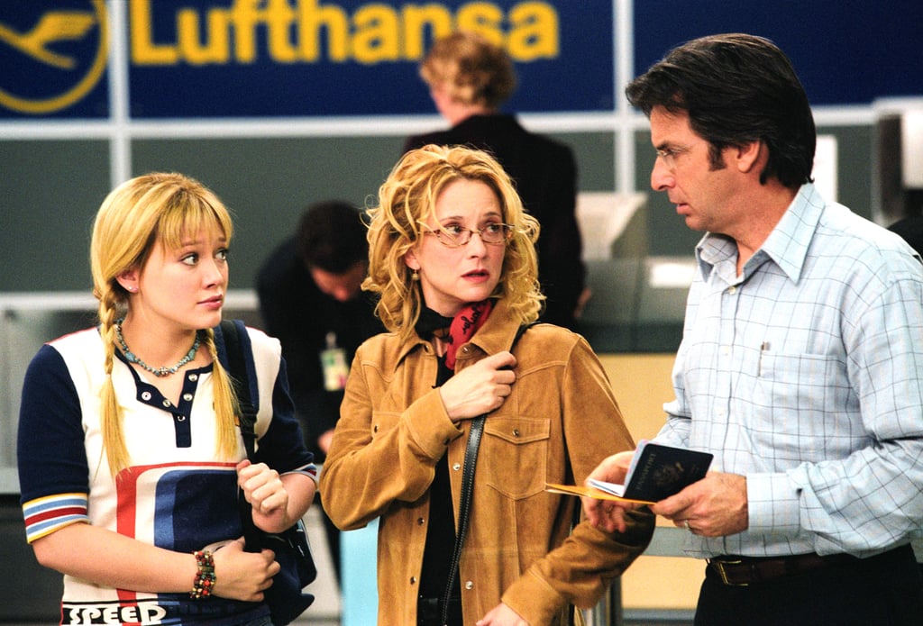 Her travel outfit of a striped tee was cool, casual, and comfy — the perfect combination.