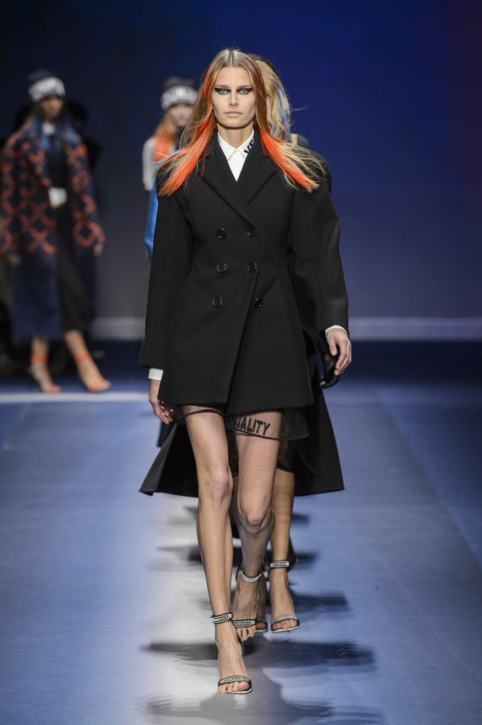 Versace Fall 2017 Runway