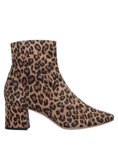 Gigi Hadid's Leopard Print Ankle Boots | POPSUGAR Fashion
