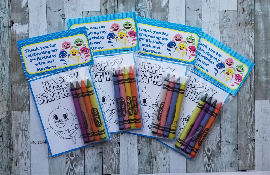 Personalized Baby Shark Colouring Favours