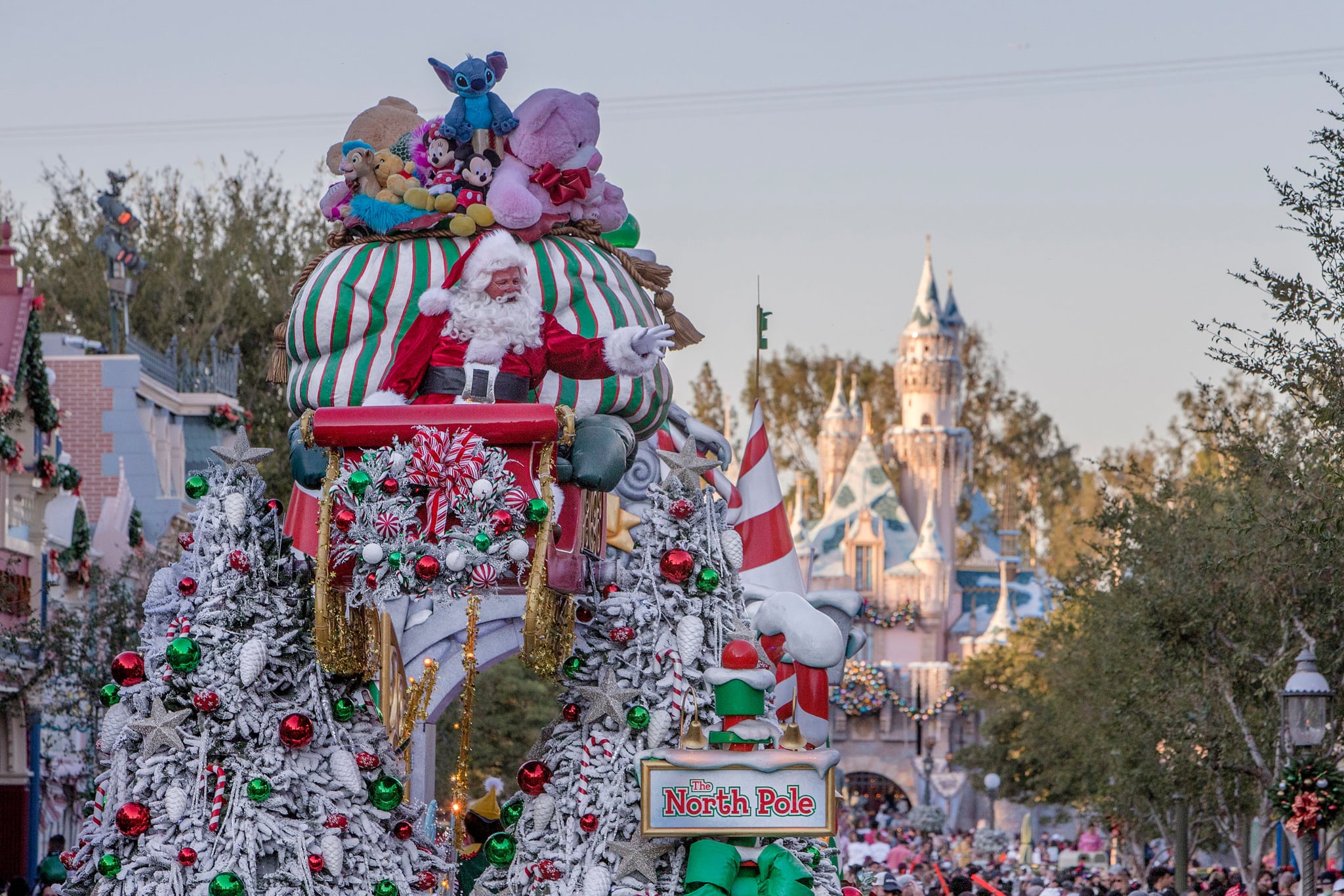 Disneyland Holiday Season Dates and Festivities 2021 | POPSUGAR UK