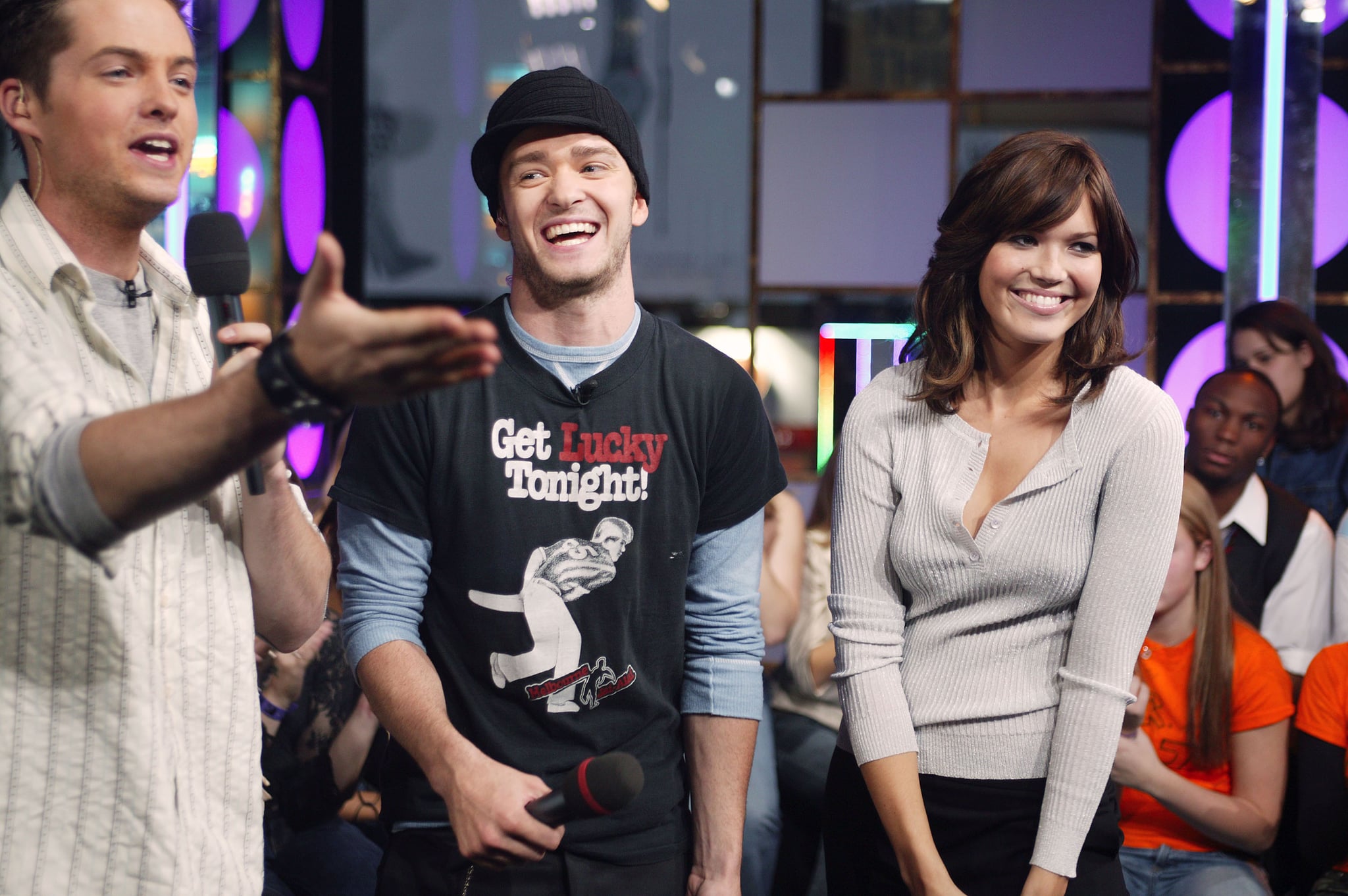 NEW YORK -OCTOBER 21: (U.S. TABS OUT) Justin Timberlake and Mandy Moore appear on stage with MTV VJ Damien Fahey during MTV's Total Request Live at the MTV Times Square Studios October 21, 2003 in New York City. (Photo by Scott Gries/Getty Images)