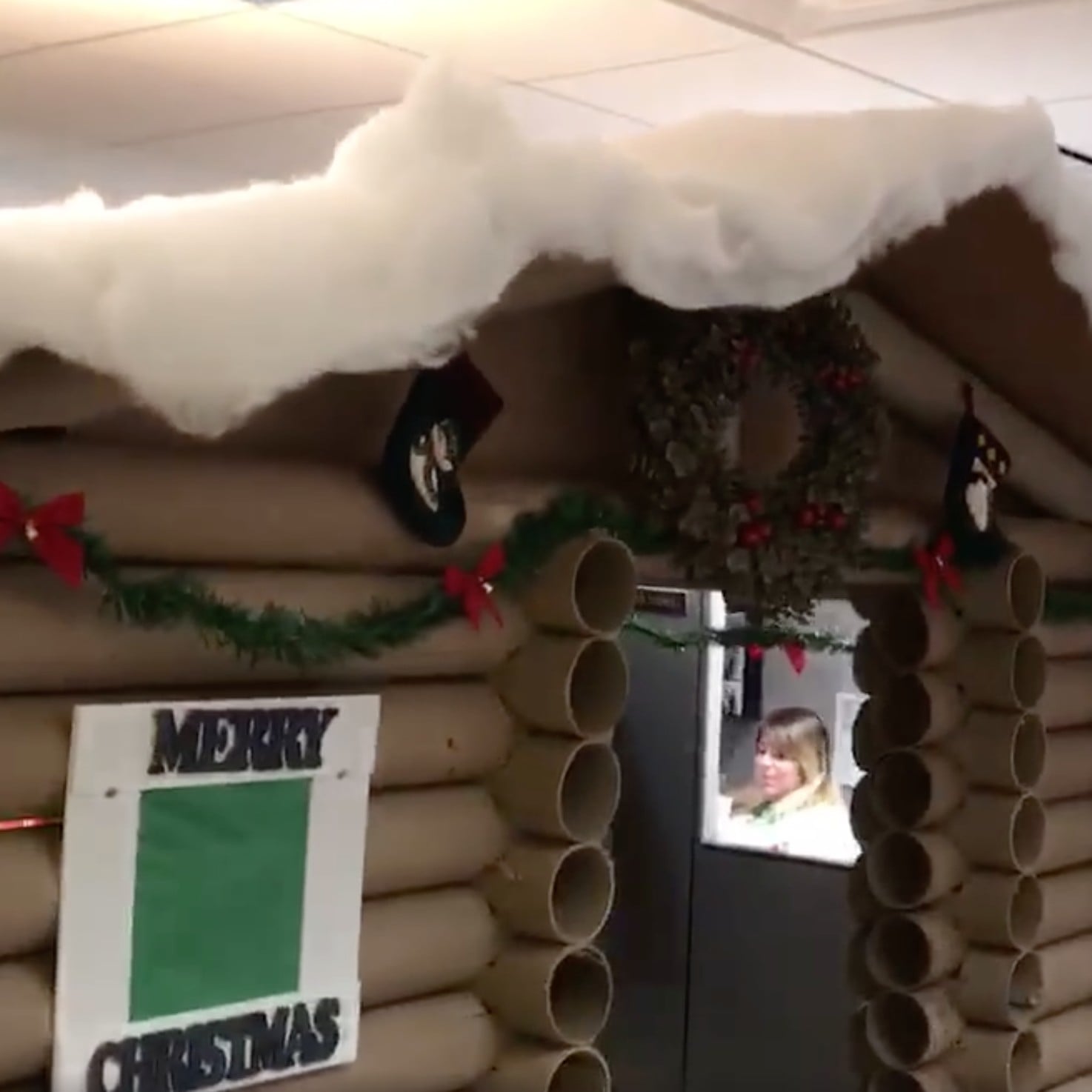 Woman Decorates Cubicle Like A Log Cabin Popsugar Smart Living