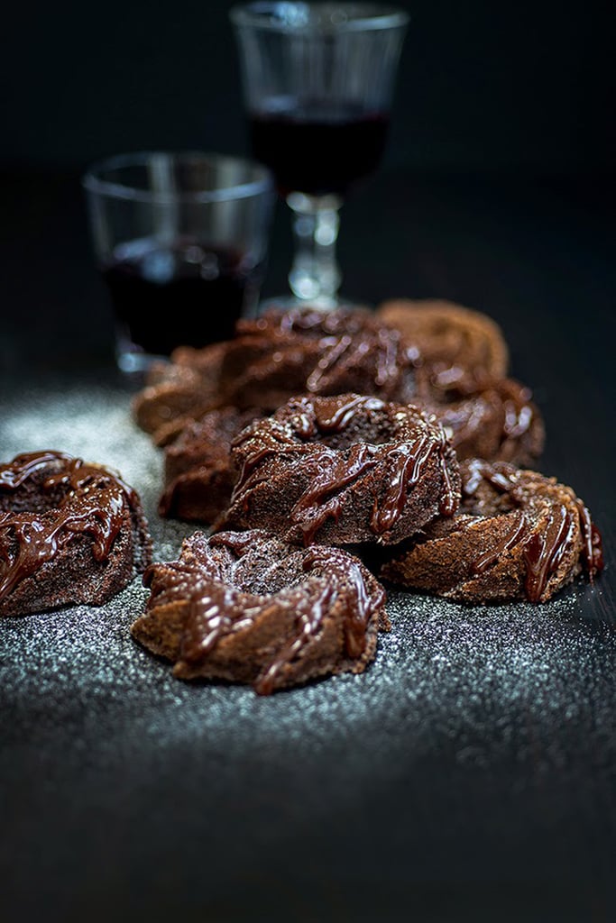 Mini Chocolate and Red Wine Bundt Cakes