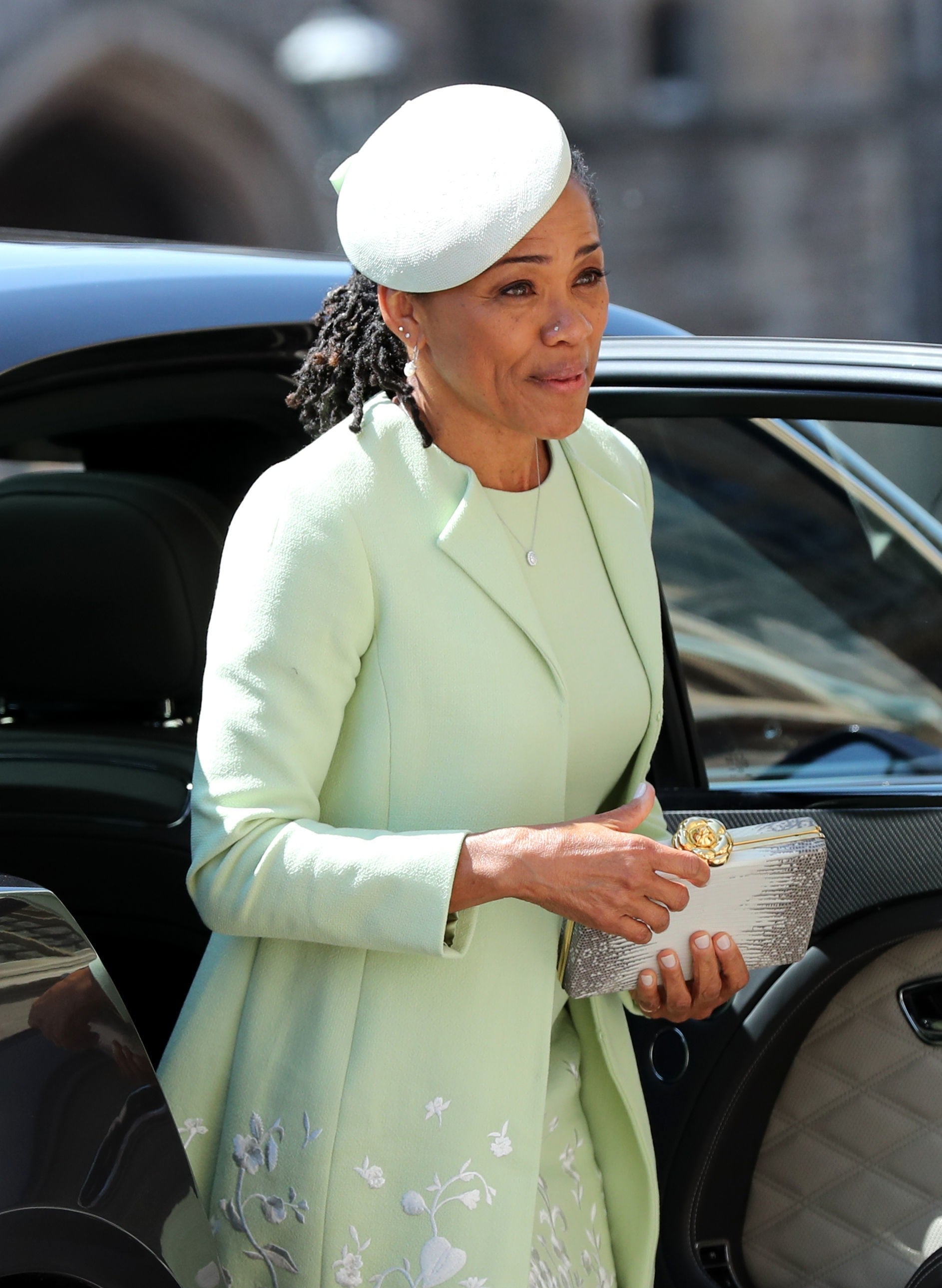 Meghan markle deals mum wedding outfit