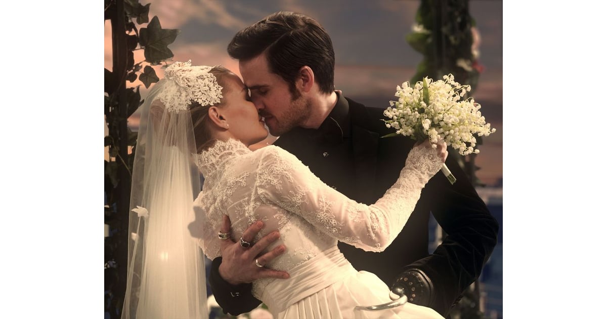 Emma's Dress Definitely Had OldSchool Princess Vibes Emma Swan's