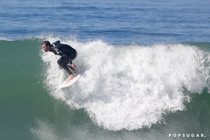 Chris Hemsworth Goes Surfing In La Pictures Popsugar Celebrity Photo 11 4792