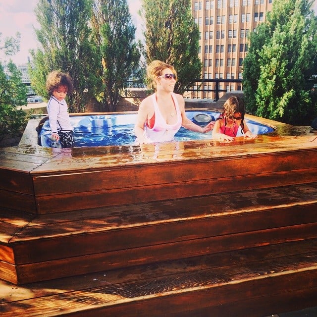 Mariah Carey enjoyed a dip in the hot tub with her kids, Moroccan and Monroe, atop their NYC home.
Source: Instagram user mariahcarey