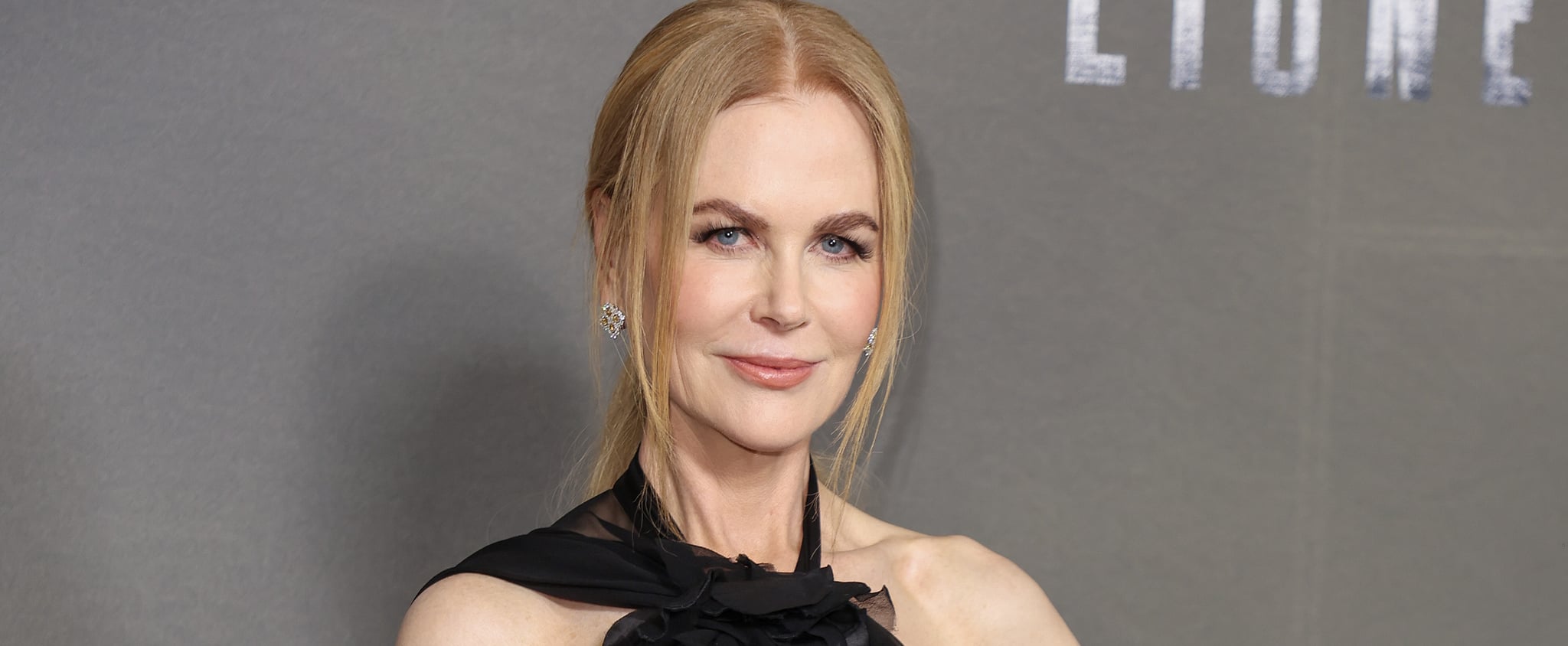 Nicole Kidman shows some skin in stunning backless gown with thigh-high  split