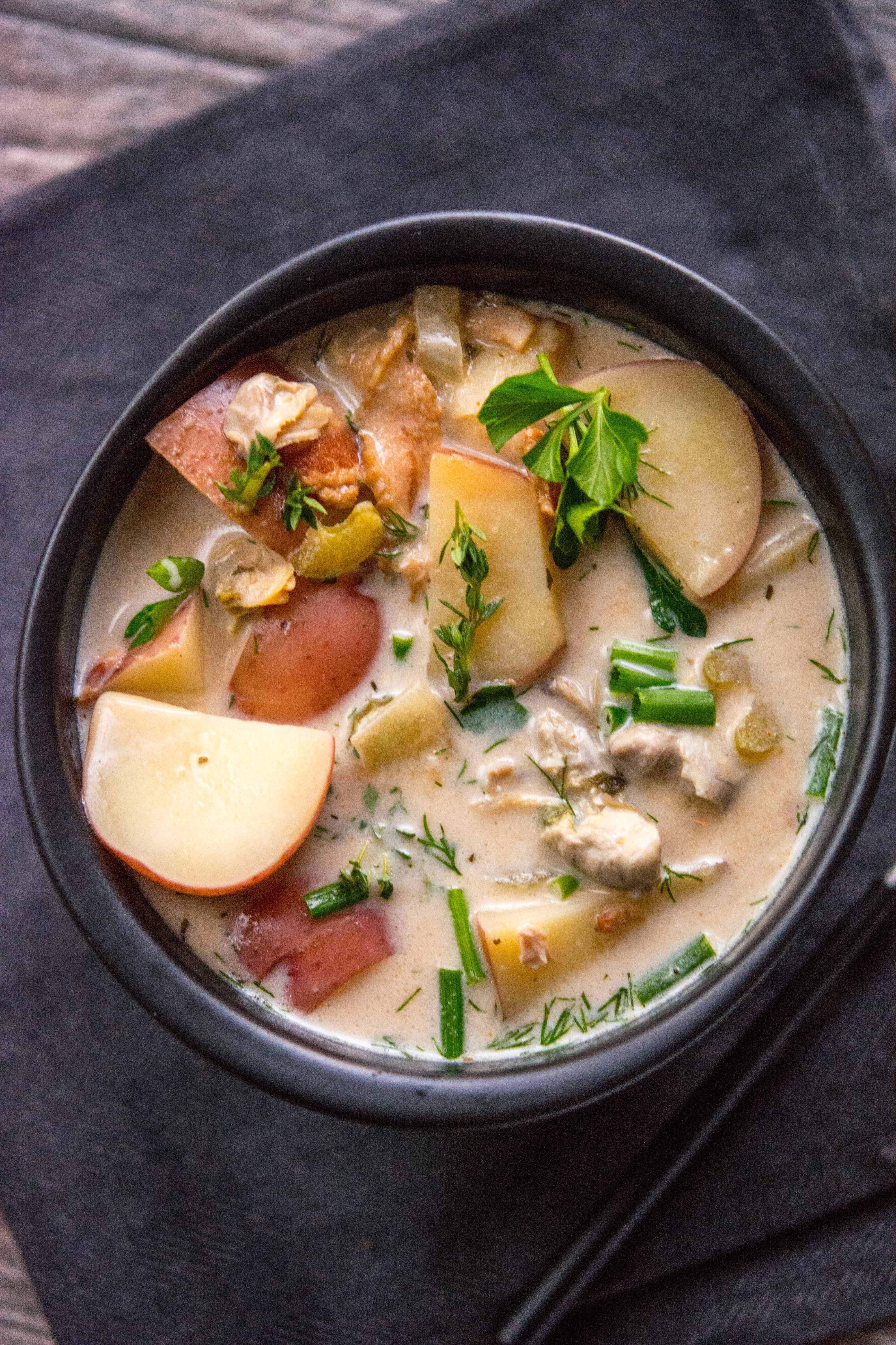 Slow Cooker Clam Chowder - Simply Happy Foodie