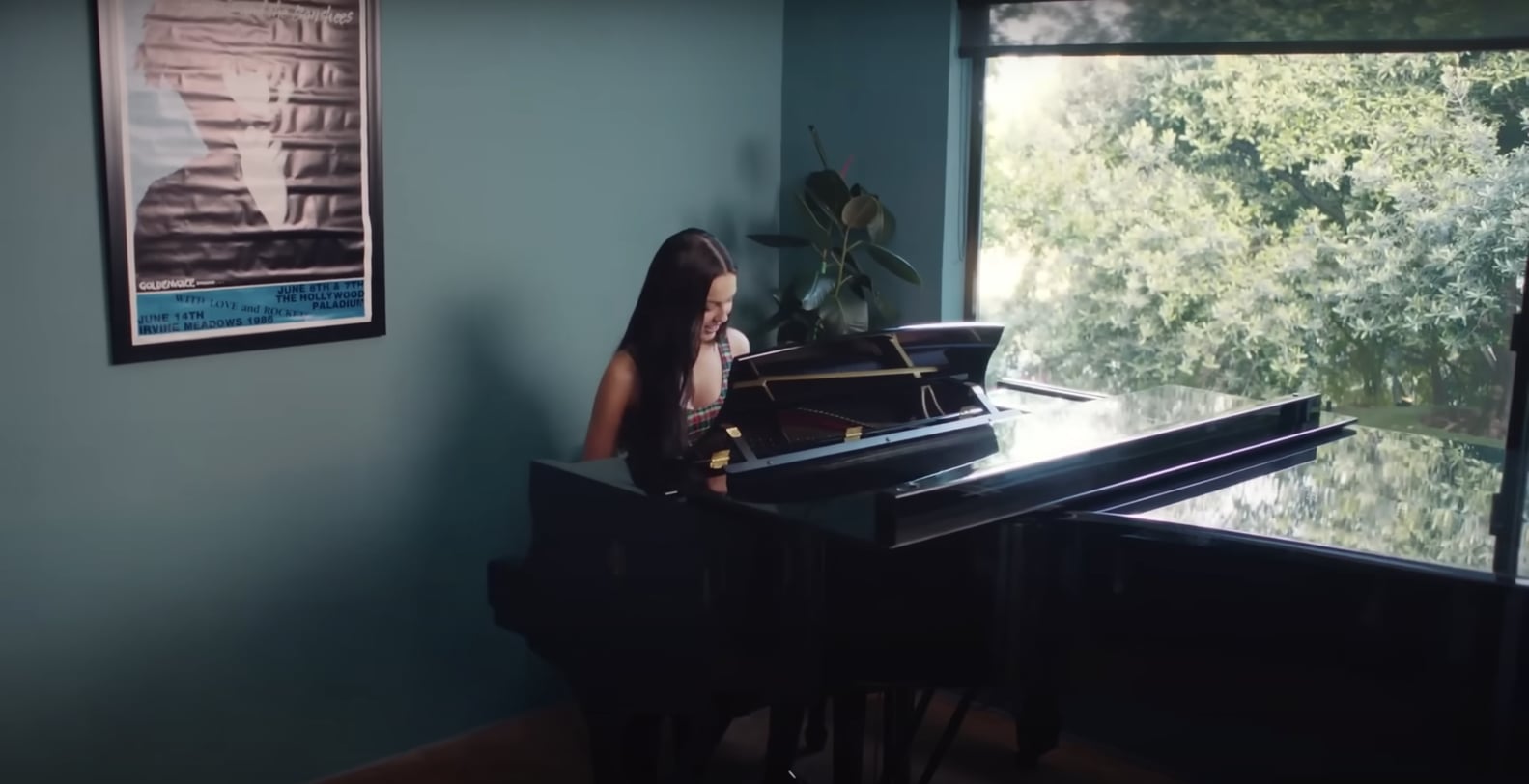 Olivia Rodrigo Gives a Tour of Her Spacious House | PS Home