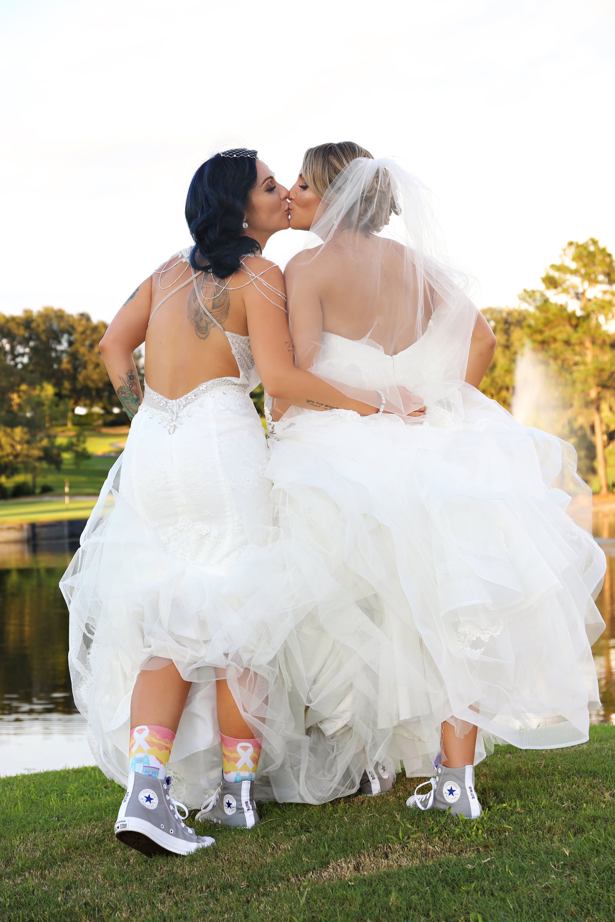 wedding dresses with converse sneakers