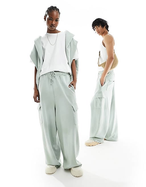 Wide-Legged Sweatpants