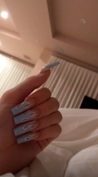 Kylie Jenner's Blue Flame Nails | Kylie Jenner Flame Nail Art ...