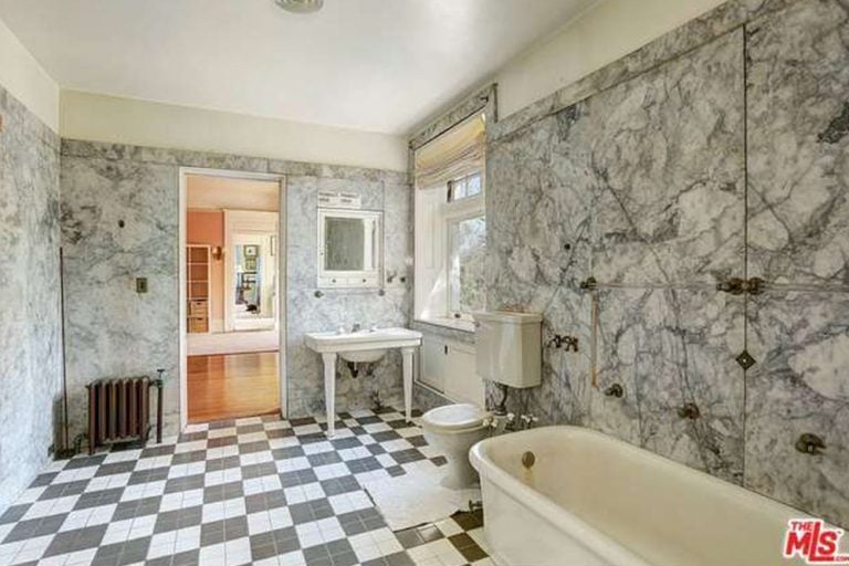 Kat Von D Buys House From Cheaper by the Dozen