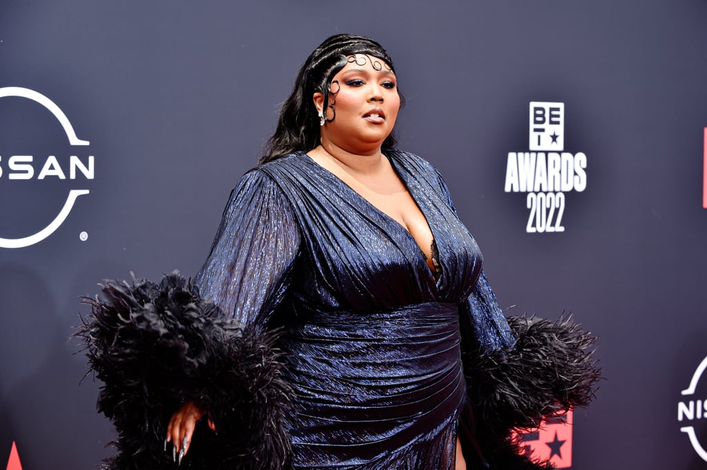 Lizzo Wears Gucci Dress With Leg Slit At 2022 Bet Awards Popsugar Fashion Uk