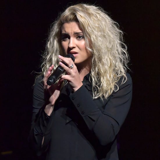 Tori Kelly Sings "Hallelujah" on Seth Meyers